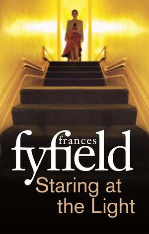 Staring At The Light de Frances Fyfield