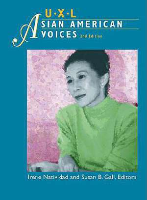 Asian American Voices de Deborah Gillan Straub