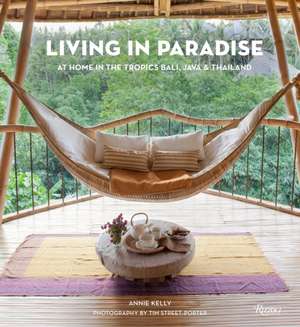 Living in Paradise de Annie Kelly