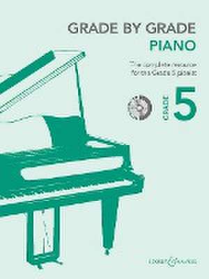 Grade by Grade - Piano (Grade 5): With CD of Performances de Hal Leonard Corp