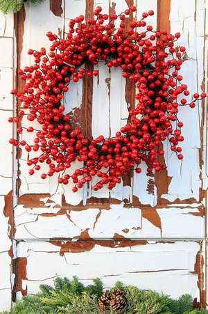 Winter Wreath with Red Holly Berries on a Vintage Wooden Door Journal de Cs Creations