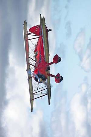 Red 1943 N2s-3 Stearman Navy Trainer Plane Journal de Cool Image