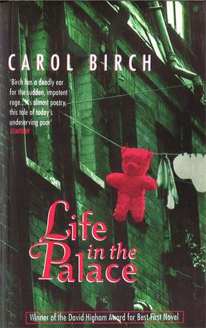 Life in the Palace de Carol Birch