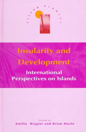 Insularity and Development de Emilio Biagini