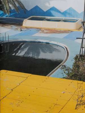 Far East de Geraldine Lay