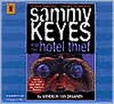 Sammy Keyes and the Hotel Thief with 4 CDs