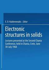 Electronic Structures in Solids