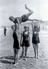 Carnet Blanc, Groupe de Girls, Deauville, 1919